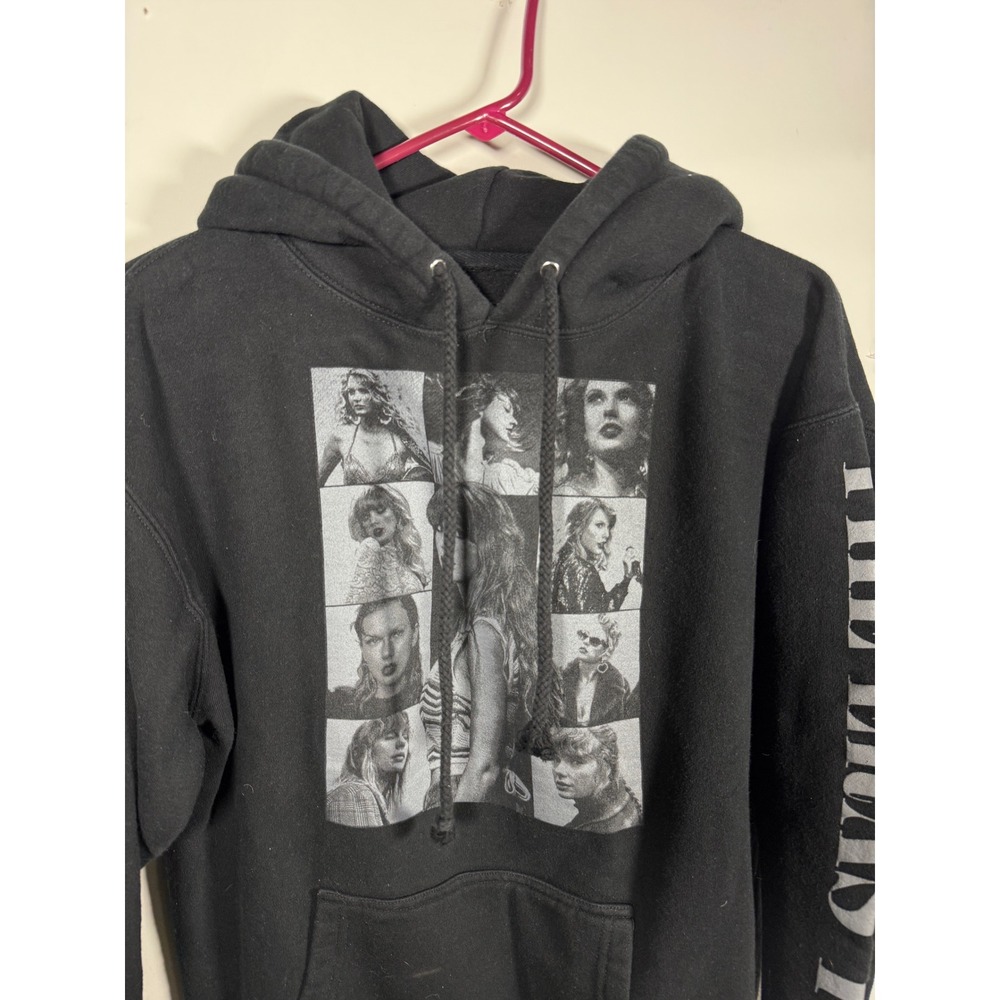Taylor Swift The Eras Tour Hoodie Black Concert Merch Graphic Sweatshirt Medium